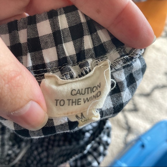 ✨5/$15 { CAUTION TO THE WIND } Black & White Checkered Off the Shoulder Top - Picture 7 of 7